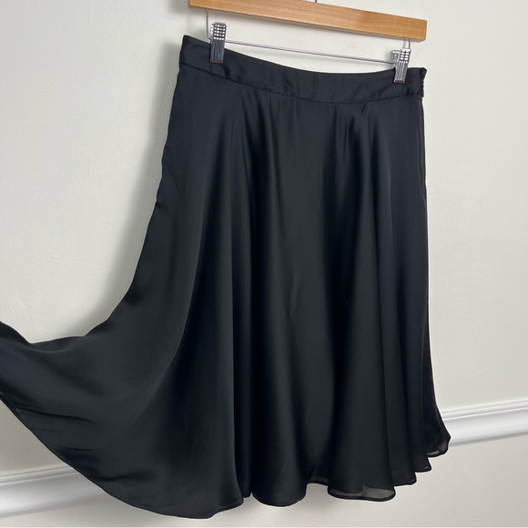 Giorgio Armani Borgo 21 S.P.A Knee Length Black Circle Skirt 100% Silk Size 40 - Picture 11 of 13